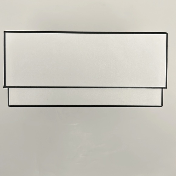 Chanel Box - Picture 3 of 9